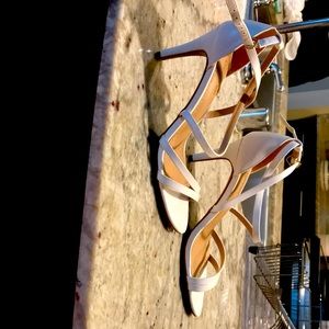 Dream Pairs brand. Perfect condition.